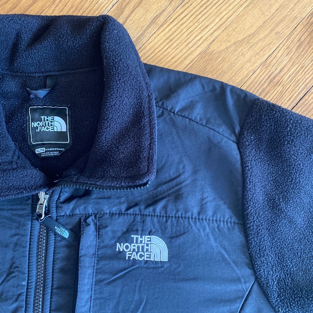 Women’s XL North Face Denali jacket